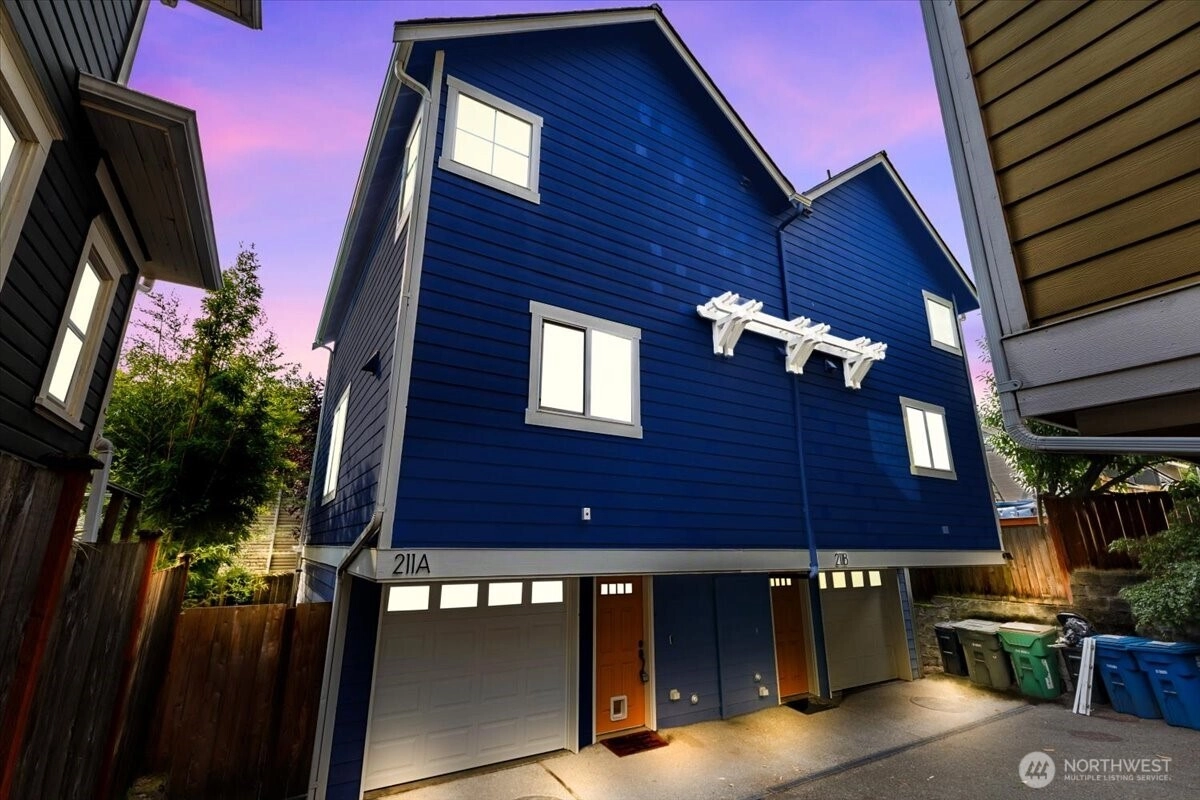 211 15th Ave Seattle WA 98122