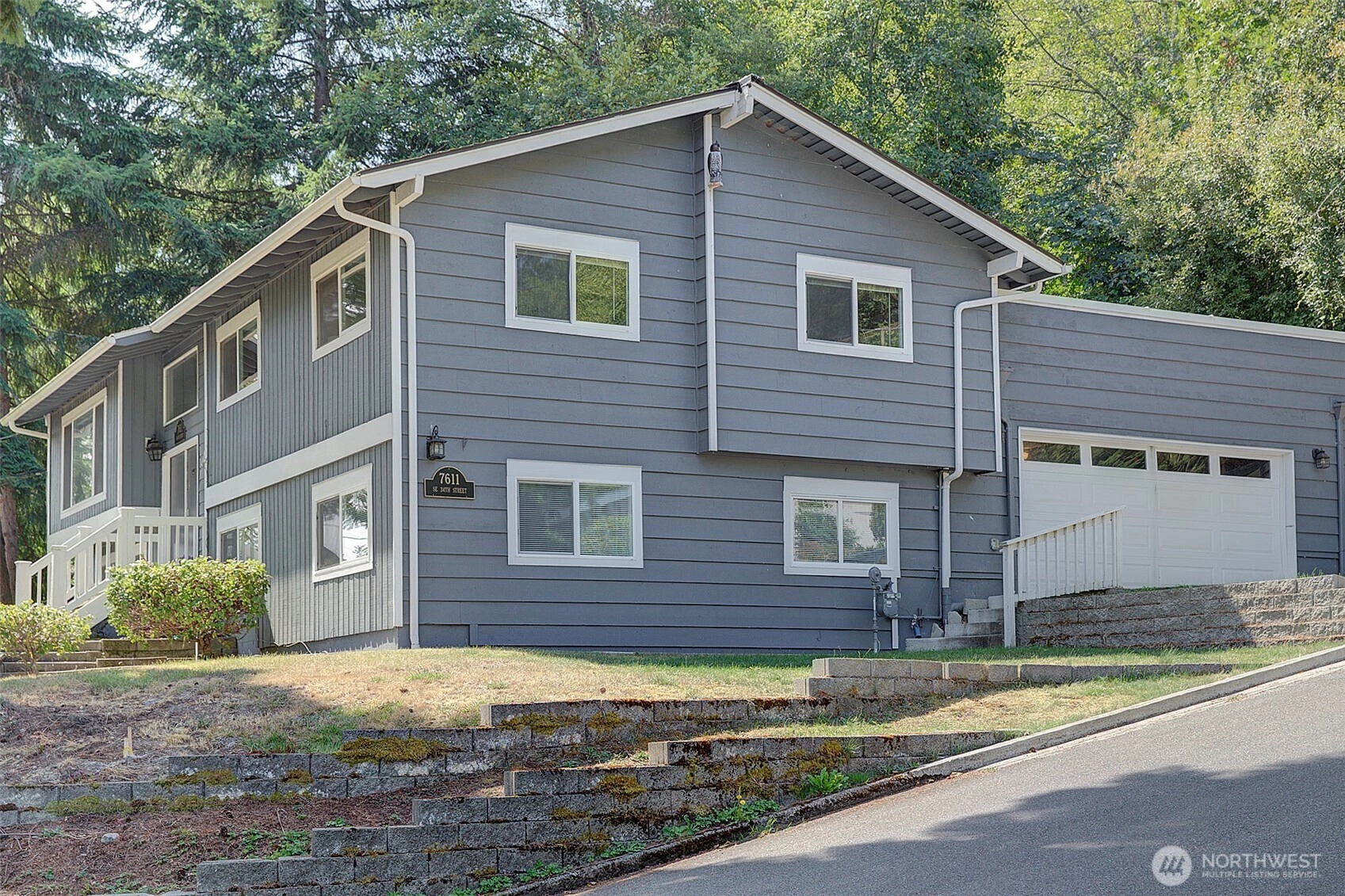 7611 SE 34th St Unit  Mercer Island WA 98040