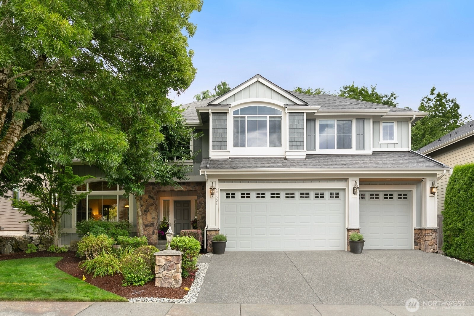 27534 SE 28th Pl Unit  Sammamish WA 98075