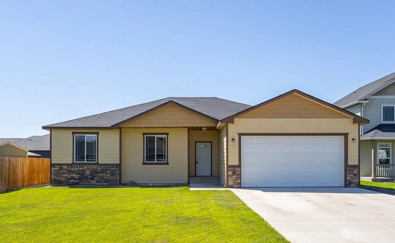 546 S Driftwood Ln Unit  Moses Lake WA 98837