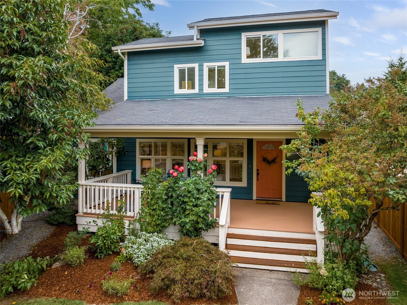 5136 S Frontenac St Unit  Seattle WA 98118