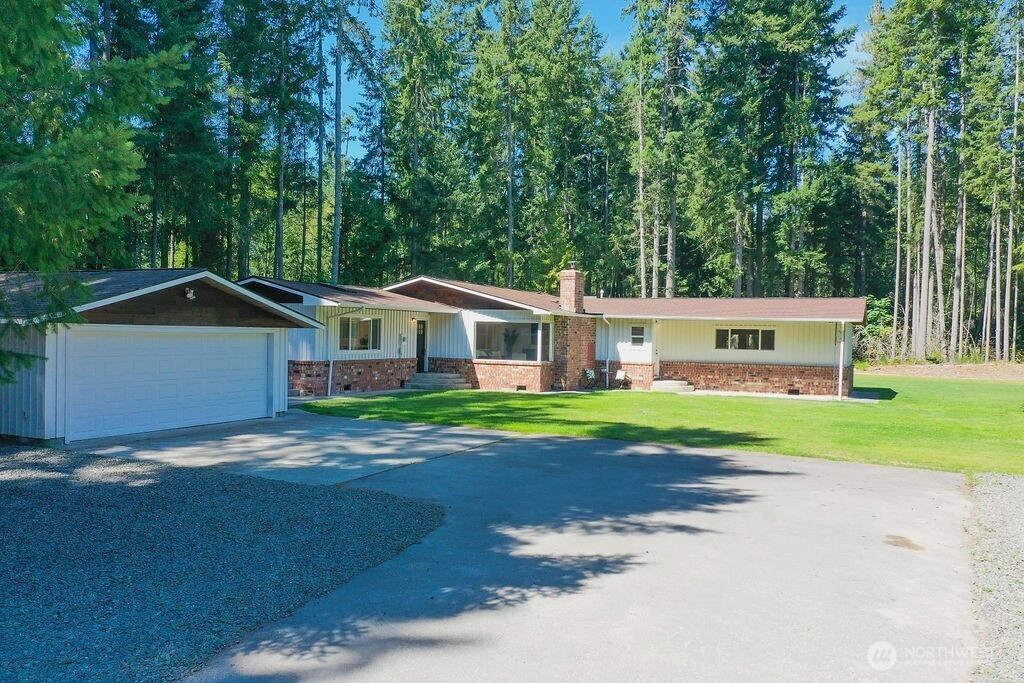 1380 NW Pioneer Hill Rd Poulsbo WA 98370