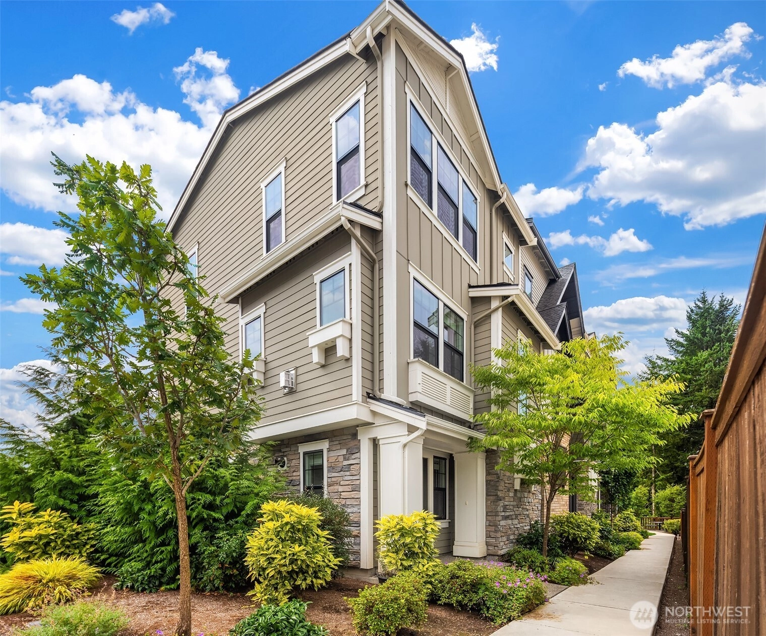 14131 266th Ave NE Unit 104 Unit 104 Duvall WA 98019