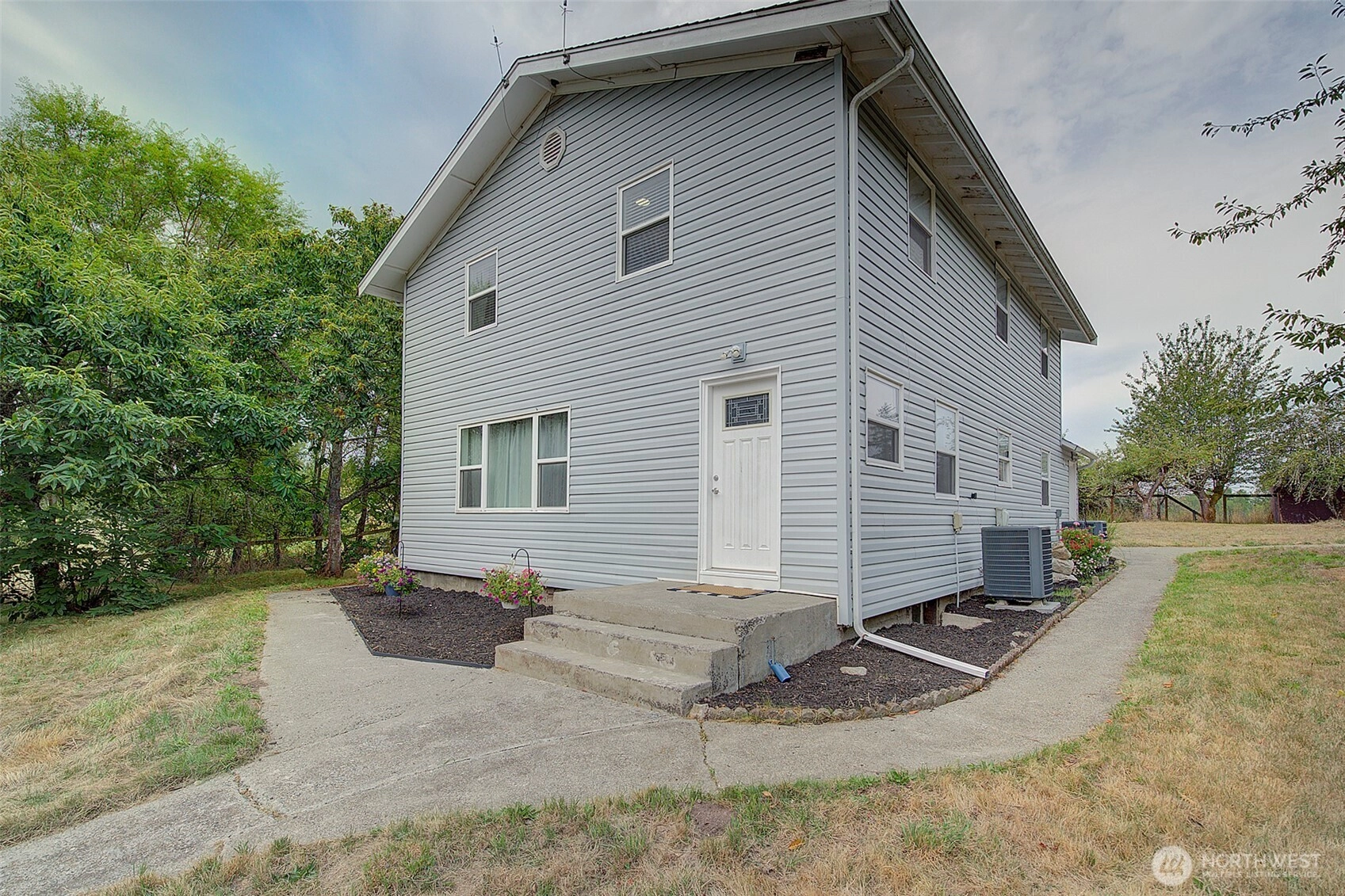 31612 8th Ave S Roy WA 98580