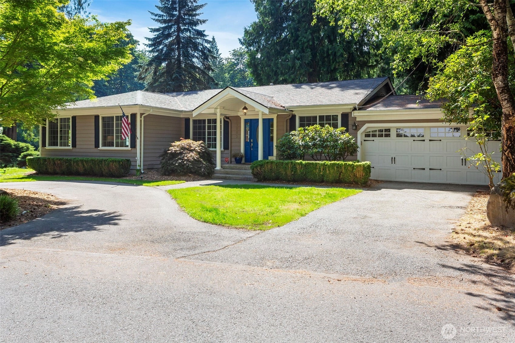 13805 W Lake Kathleen Dr SE Unit  Renton WA 98059