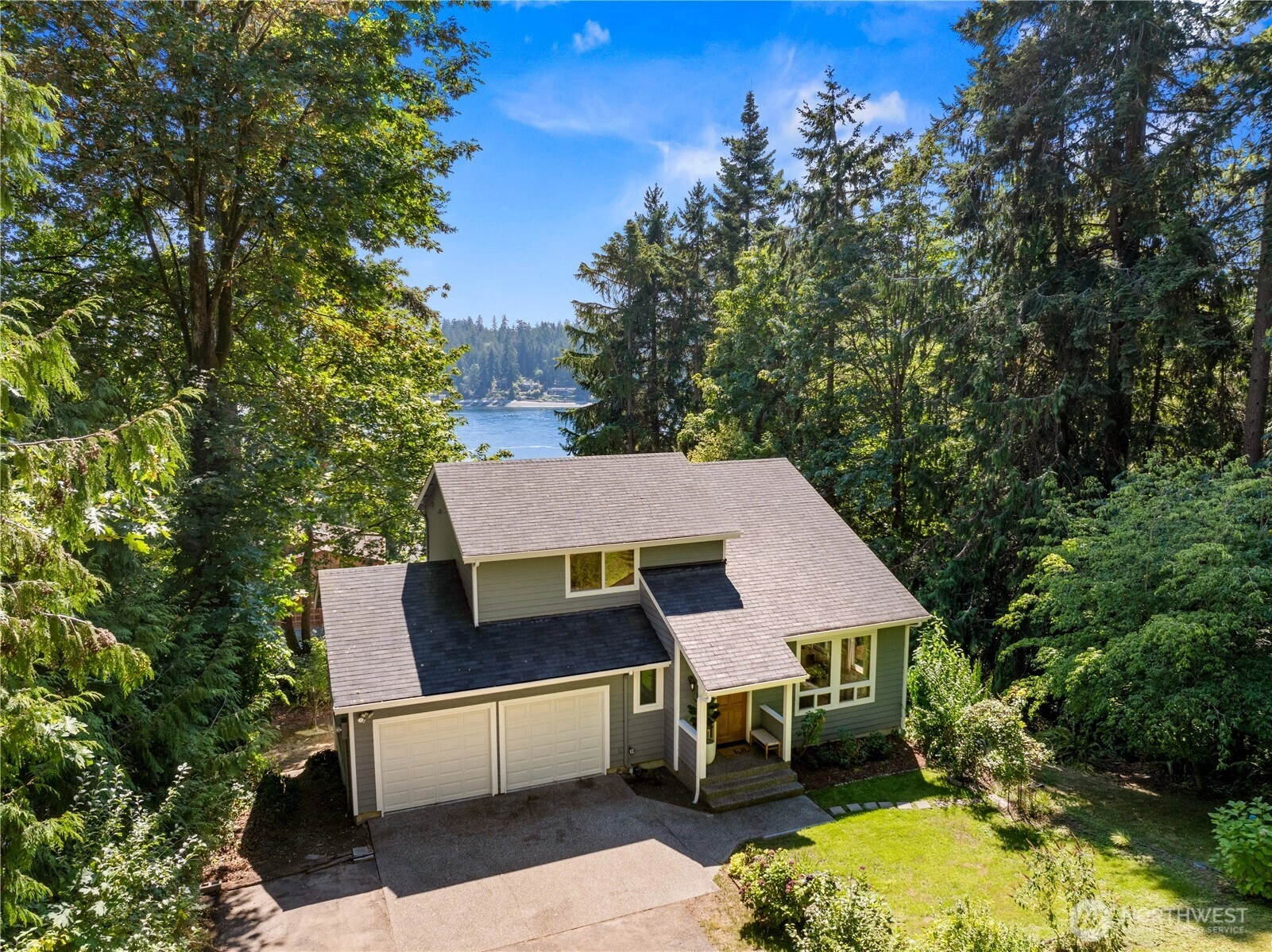 17880 Purves Ave NE Unit  Suquamish WA 98392