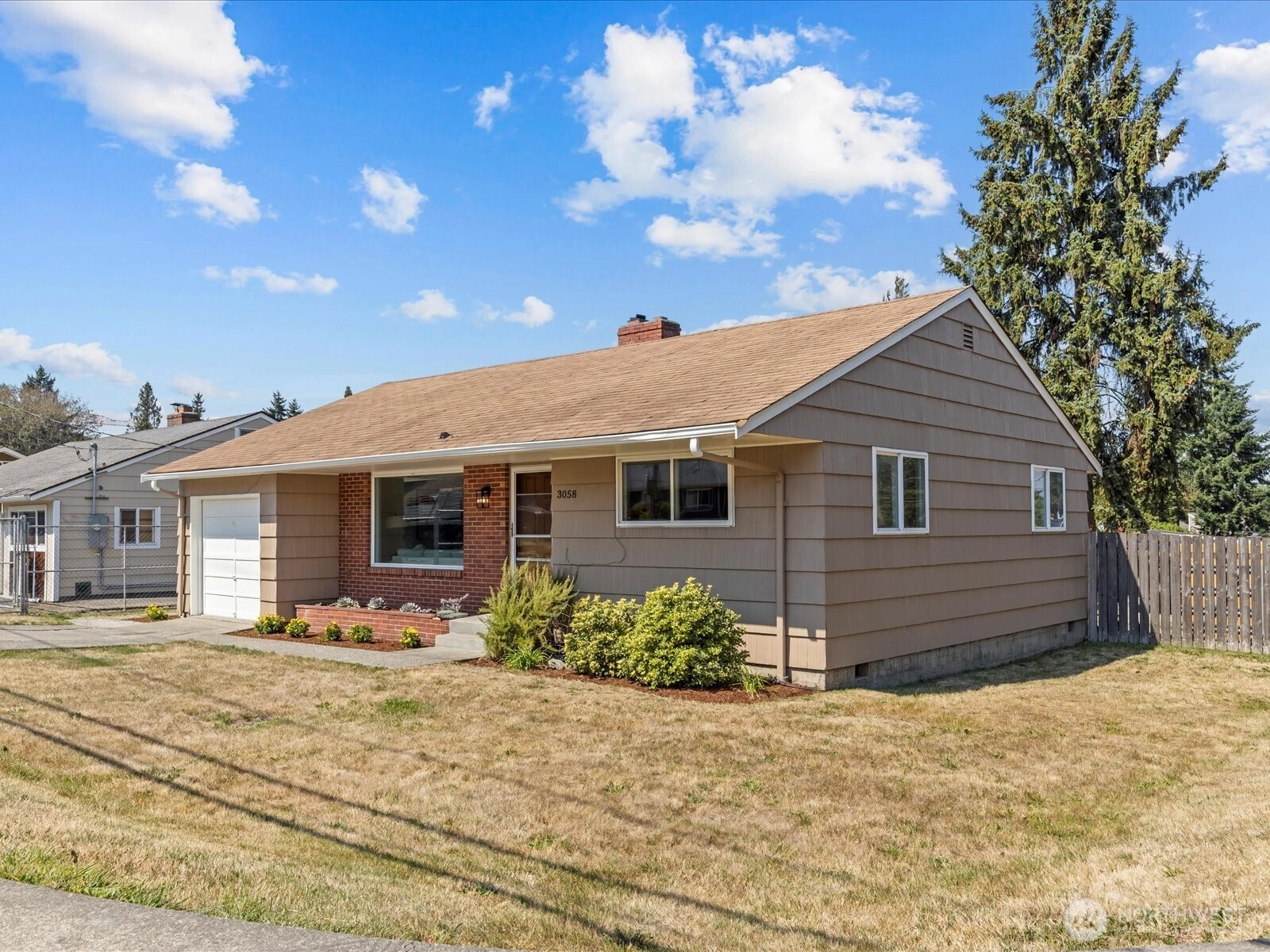 3058 S 200th St SeaTac WA 98198