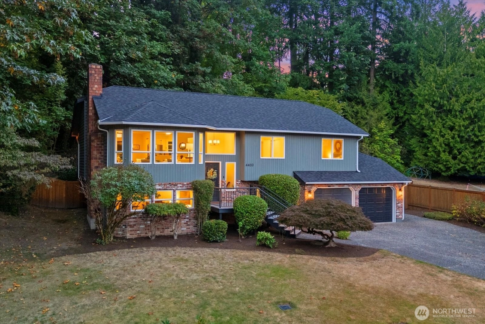 4403 NE 187th Pl Unit  Lake Forest Park WA 98155