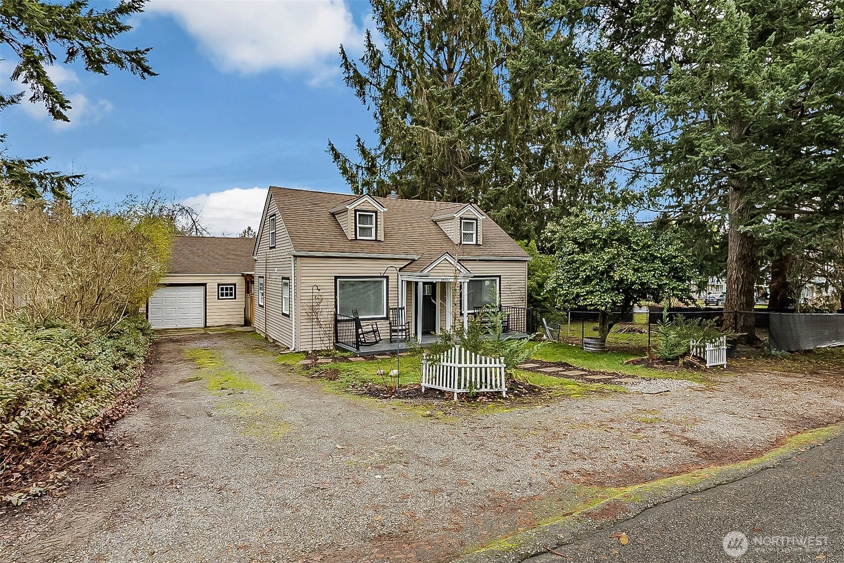 1607 Harrison St Steilacoom WA 98388