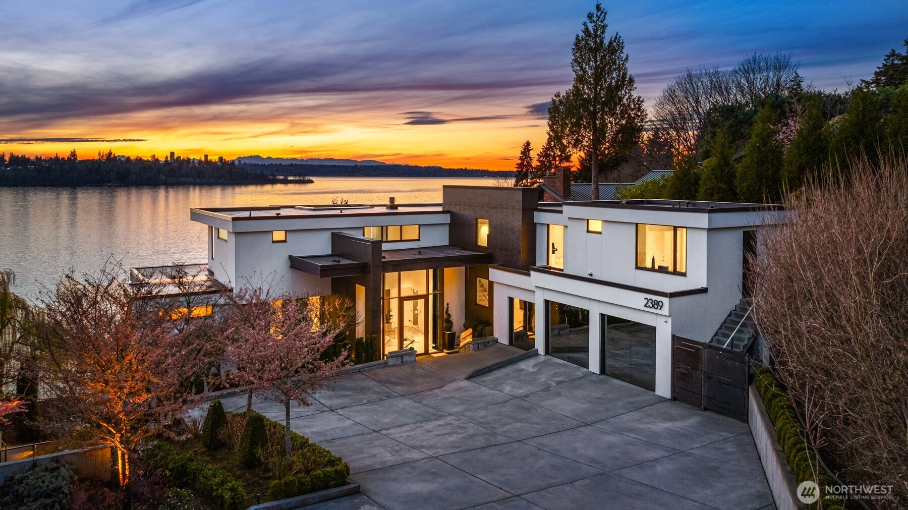 2389 Killarney Way Bellevue WA 98004