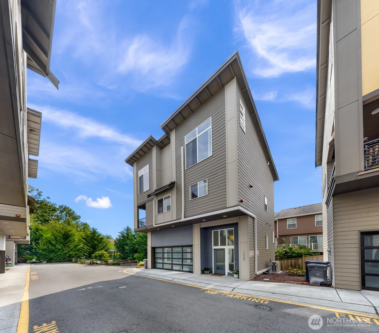 1328 152nd Pl SW Lynnwood WA 98087