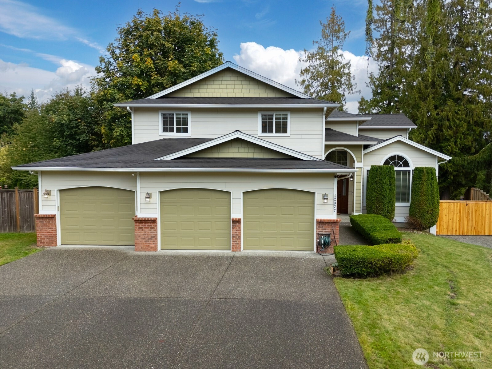 2327 122 Dr SE Lake Stevens WA 98258