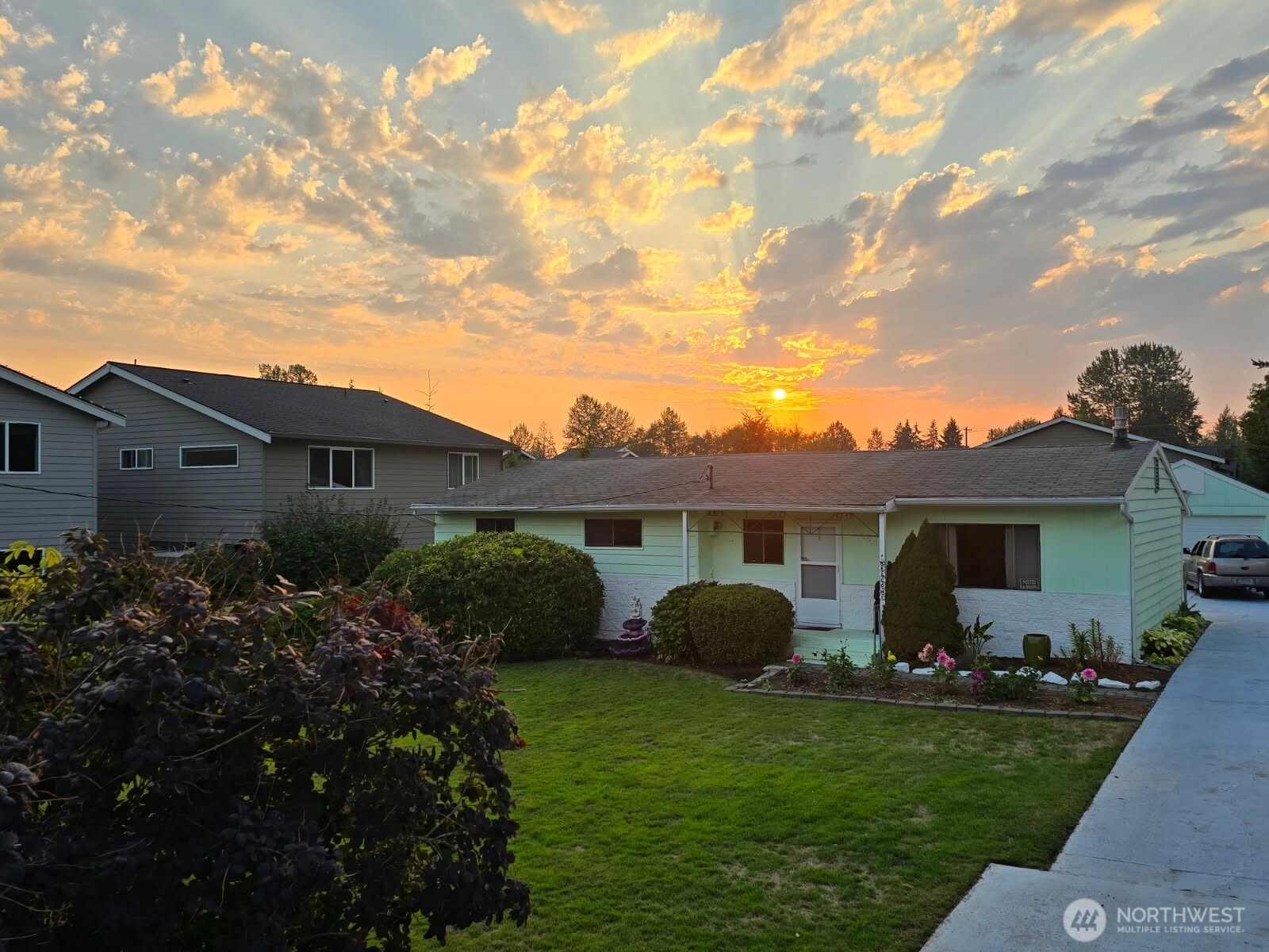 15404 Meadow Rd Lynnwood WA 98087