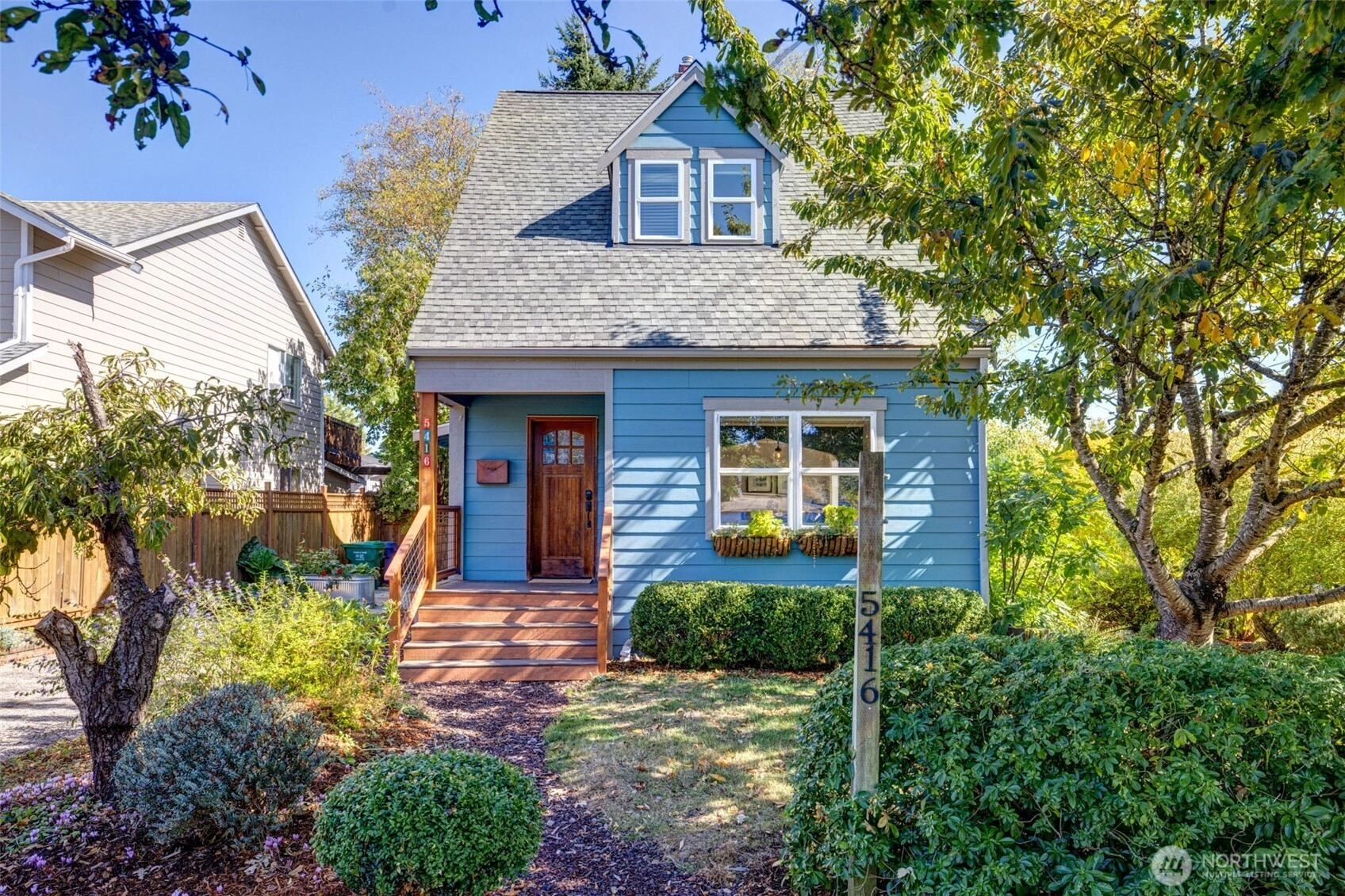 5416 46th Ave S Unit  Seattle WA 98118