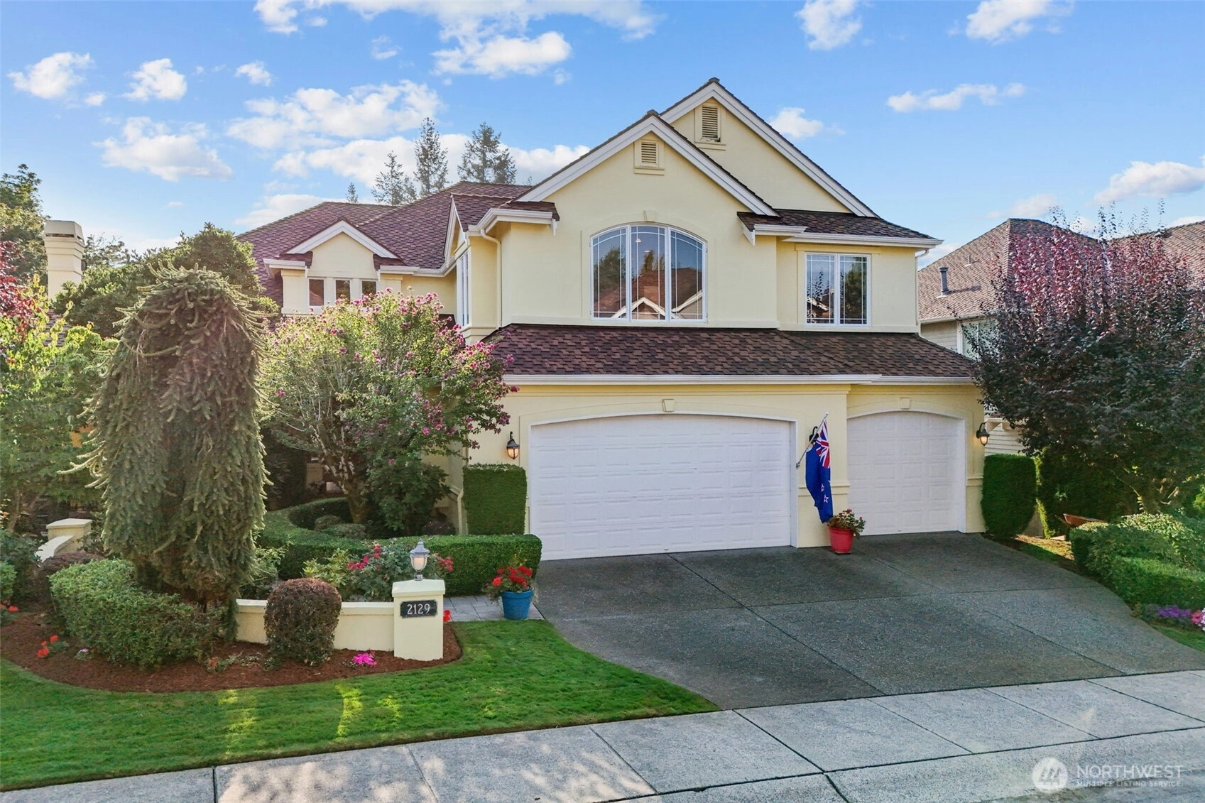 2129 204th Pl NE Unit  Sammamish WA 98074