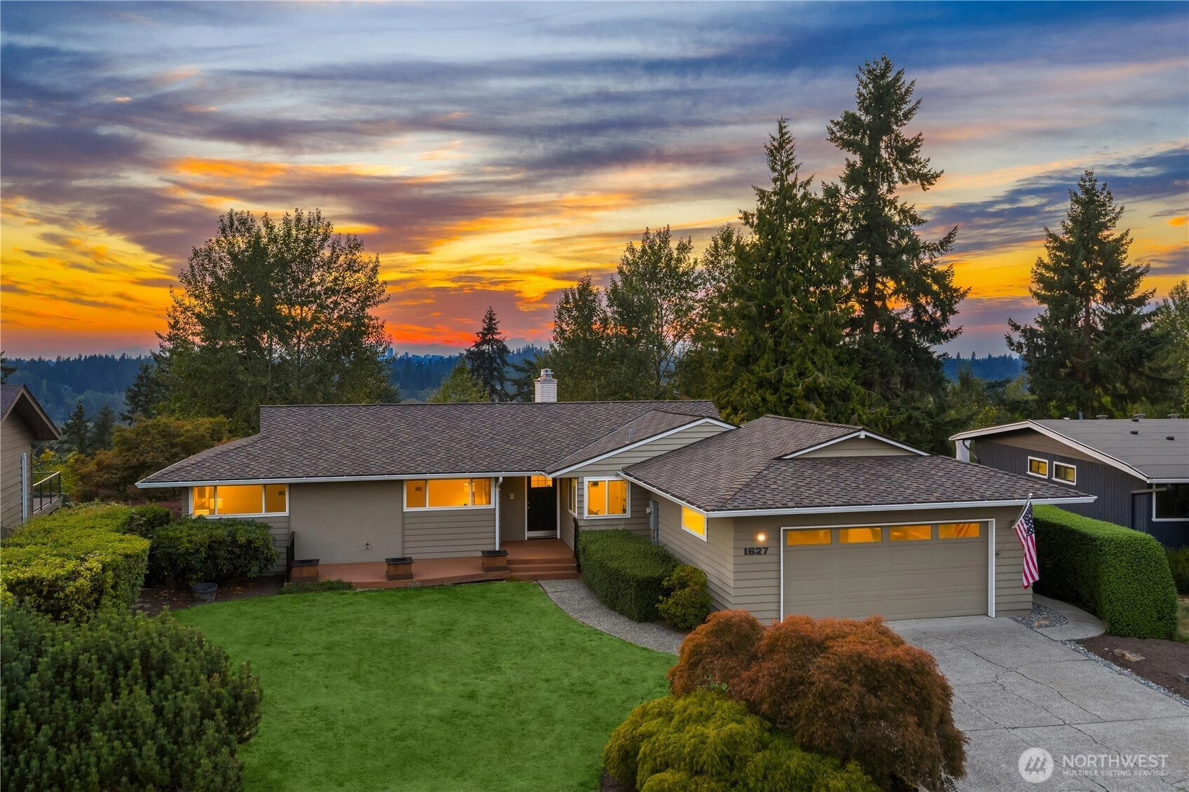 1627 121st Ave SE Unit  Bellevue WA 98005