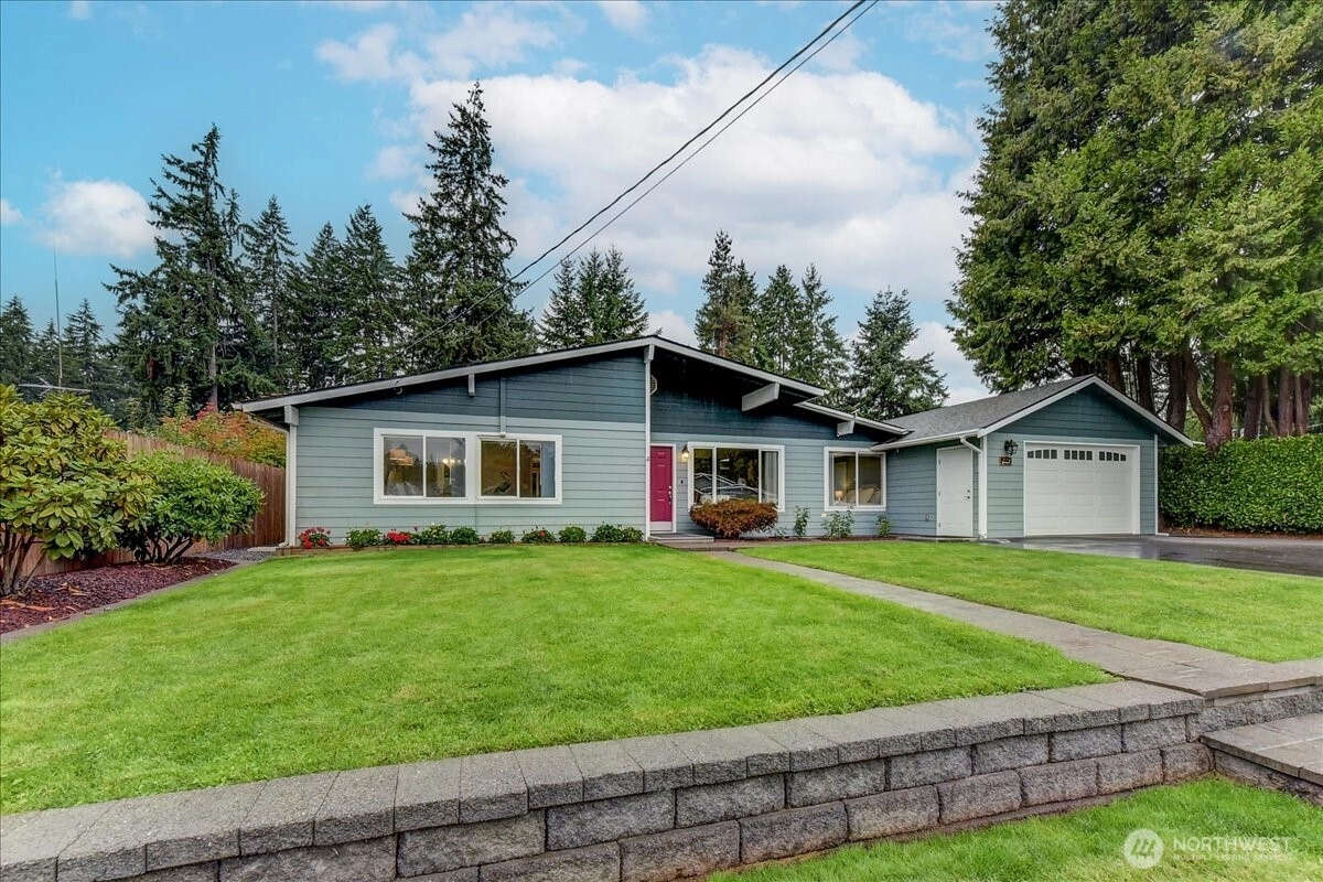 8819 123 Ave SE Unit  Newcastle WA 98056