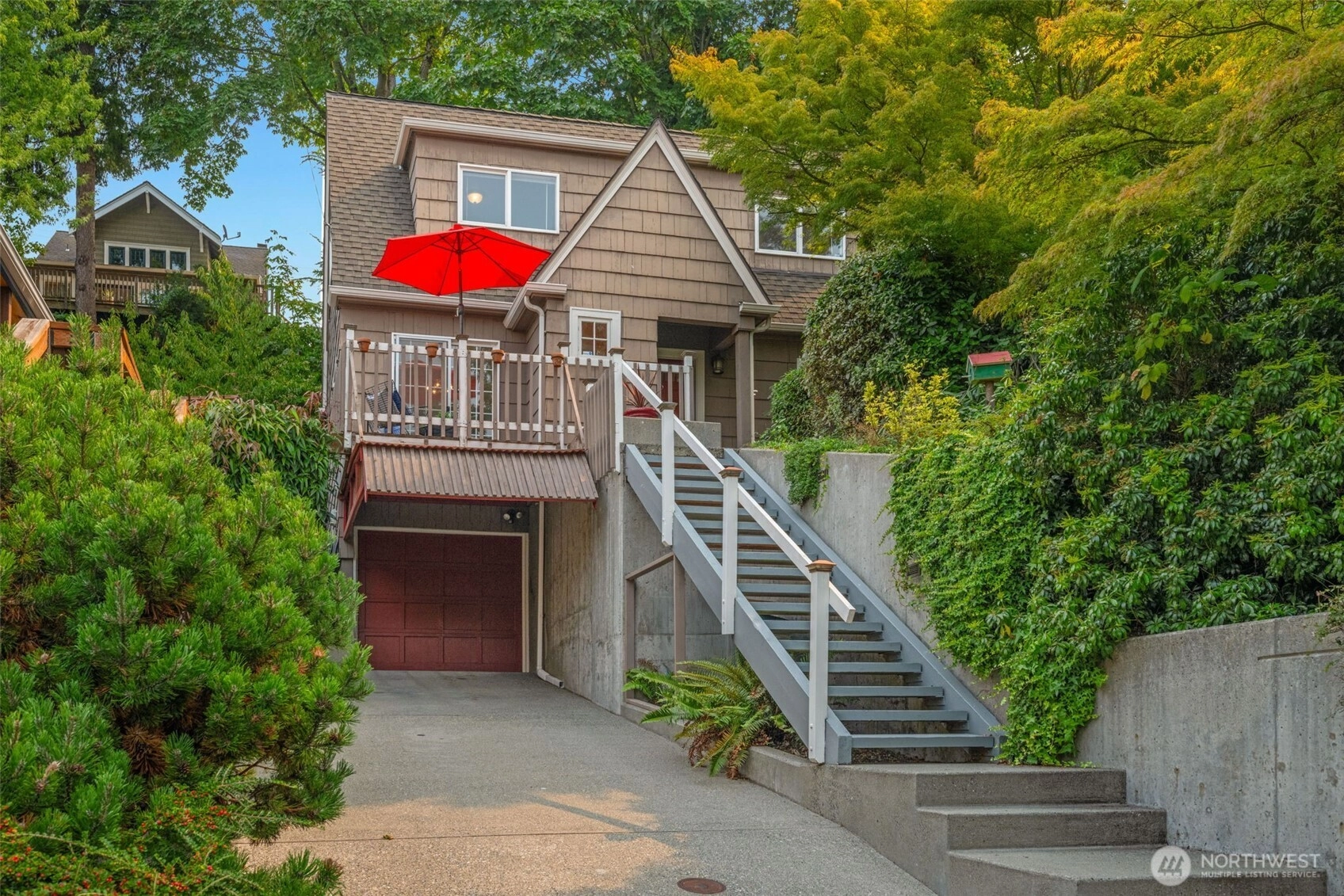 2524 12th Ave W Seattle WA 98119