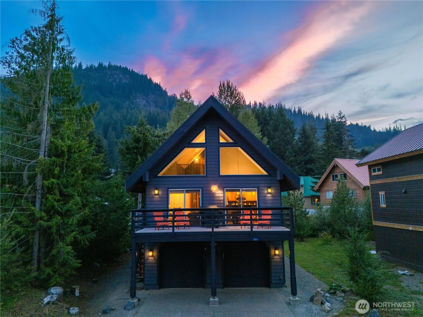 891 Hyak Dr E Snoqualmie Pass WA 98068