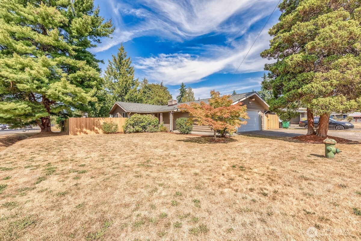 604 N 201st St Shoreline WA 98133