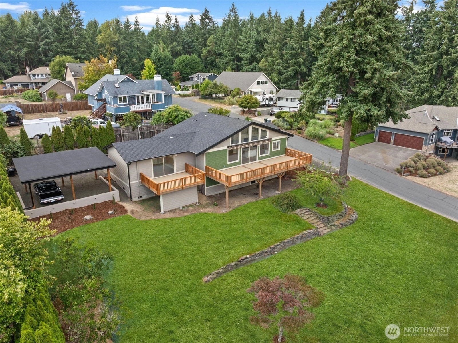 1268 Pilchuck Dr Fox Island WA 98333