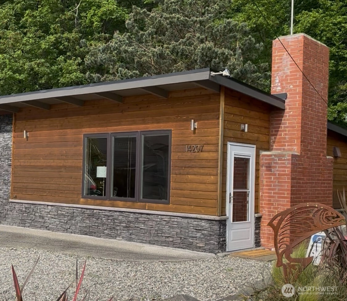 14207 Evergreen Way Stanwood WA 98292