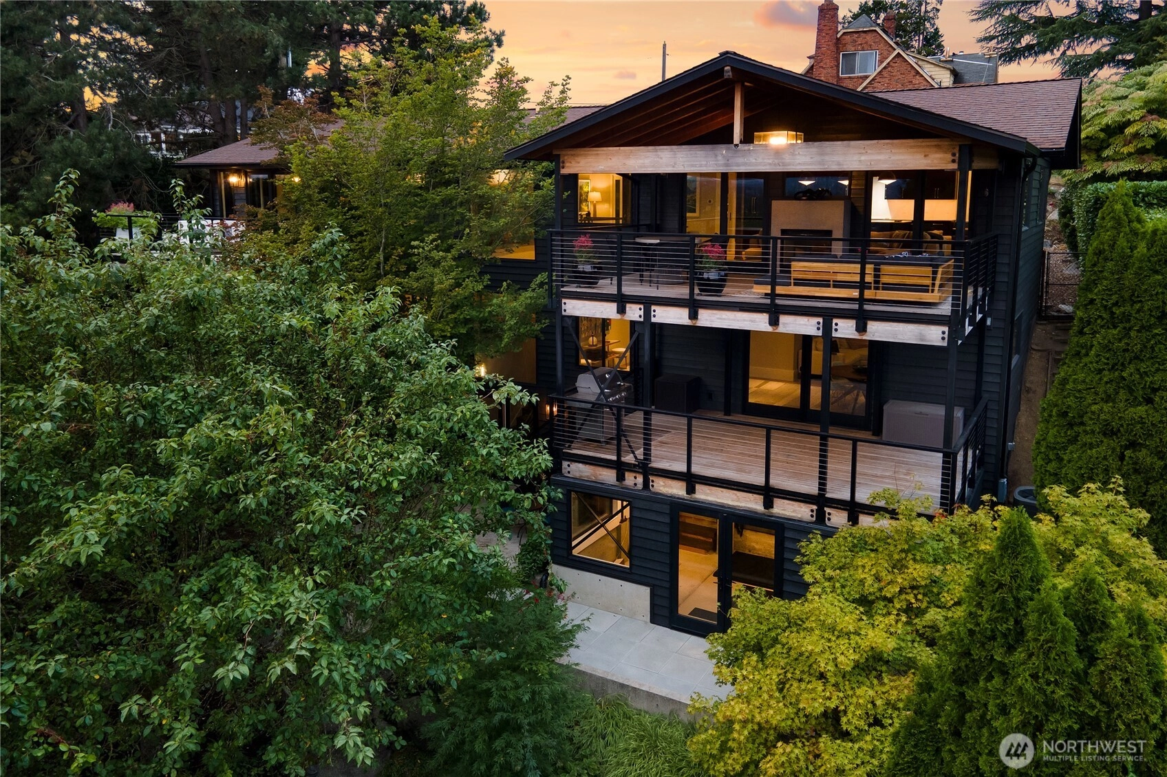 2816 S Hudson St Seattle WA 98108