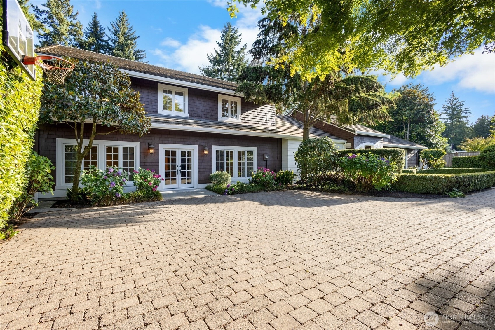 7641 NE 12th St Medina WA 98039