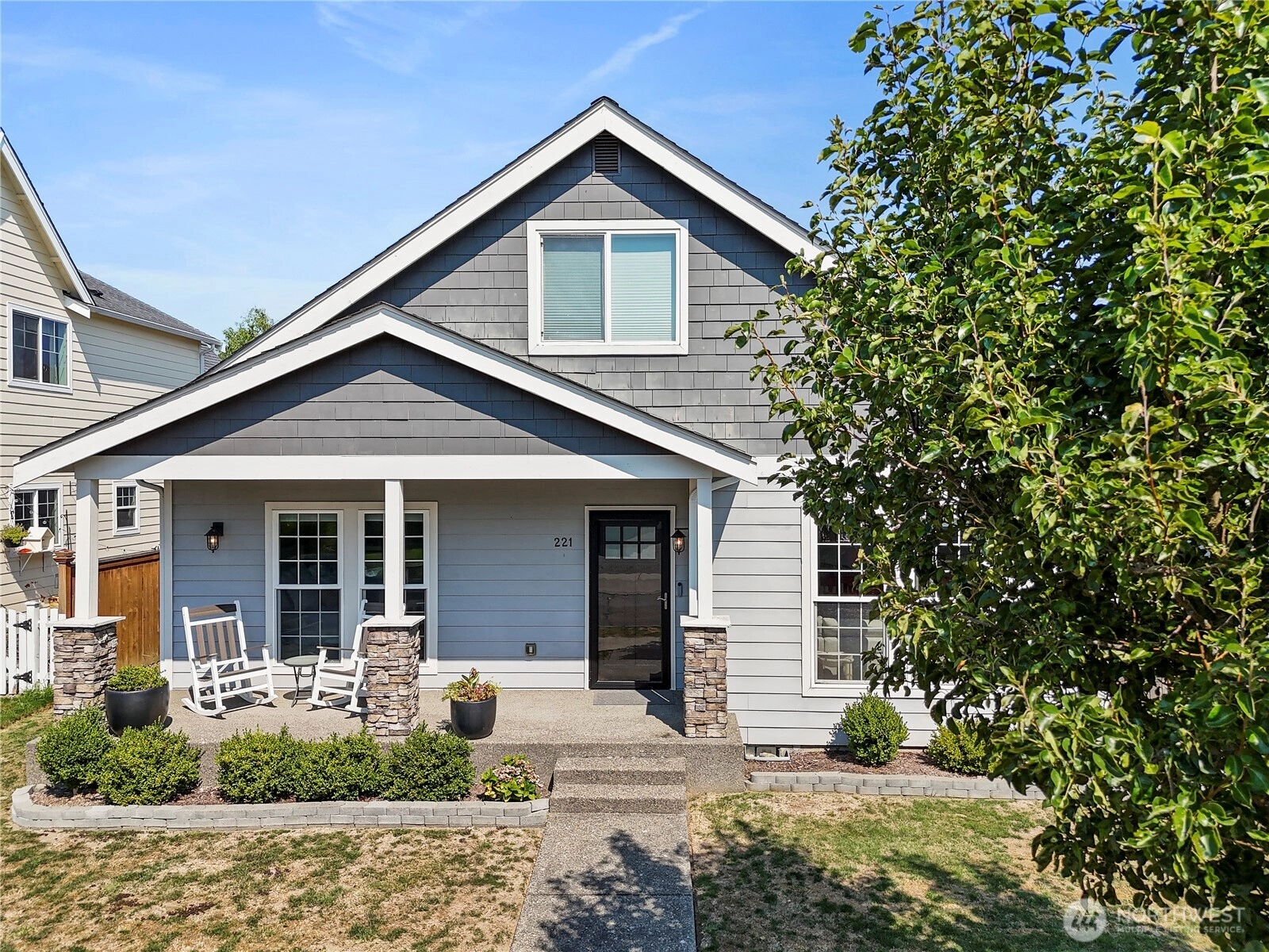 221 Riggs Dr E Enumclaw WA 98022