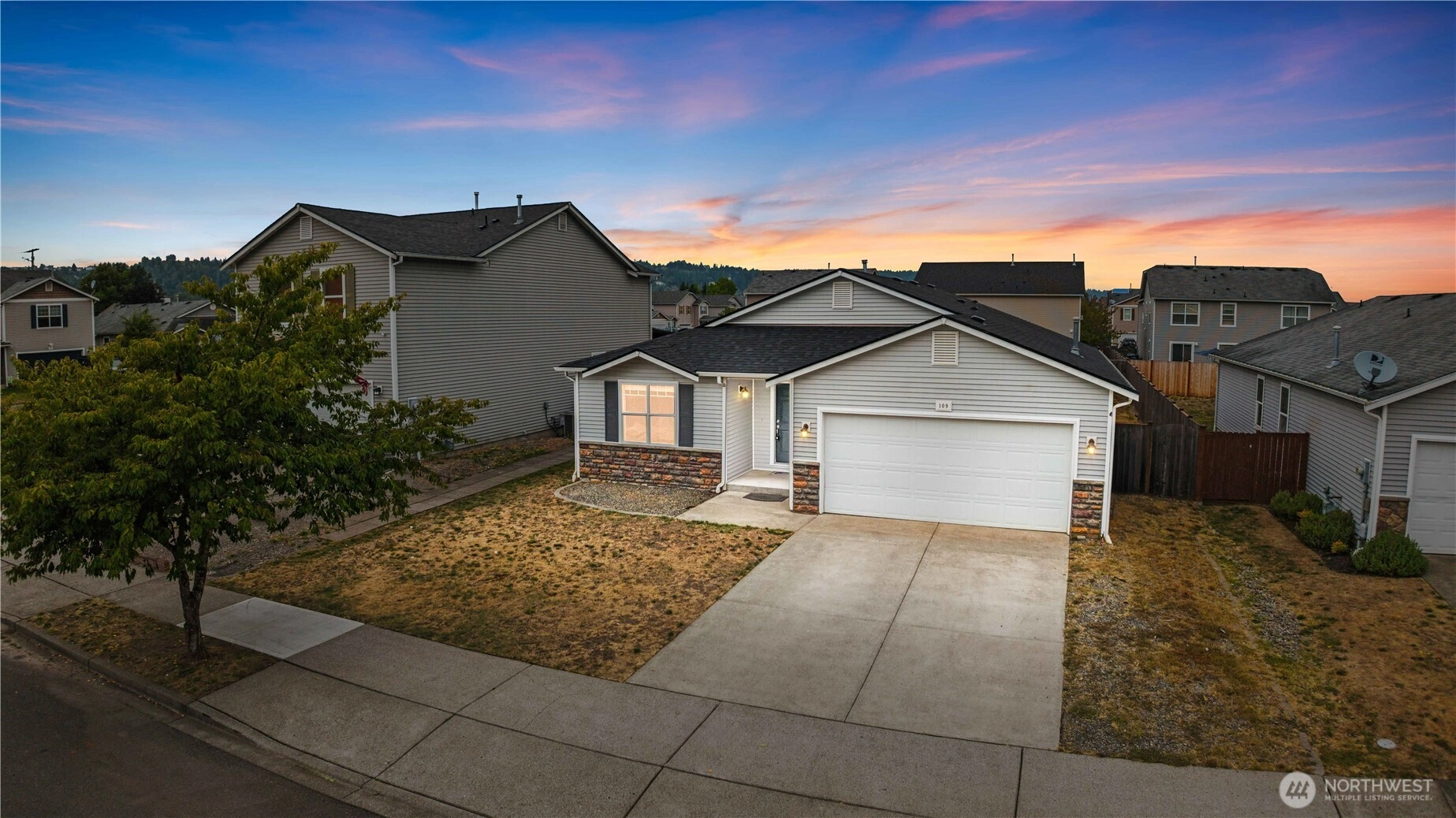 109 Weaver St NE Orting WA 98360