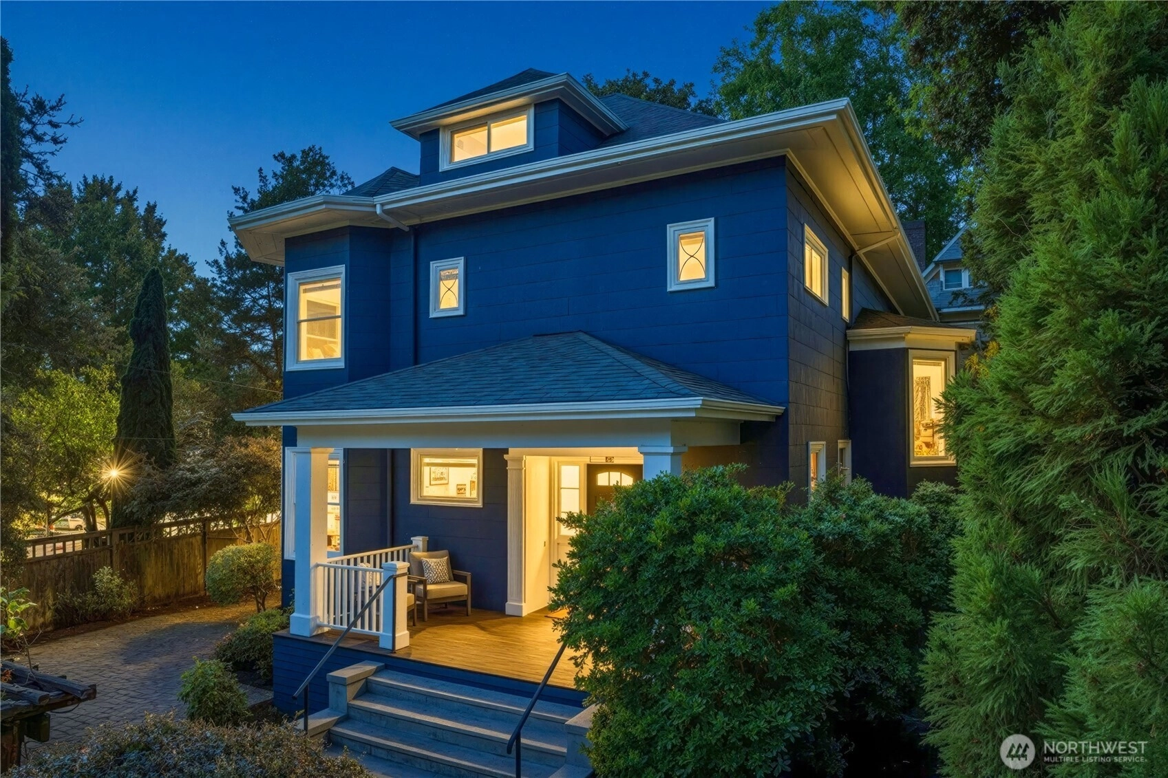 803 15th Ave E Unit  Seattle WA 98112
