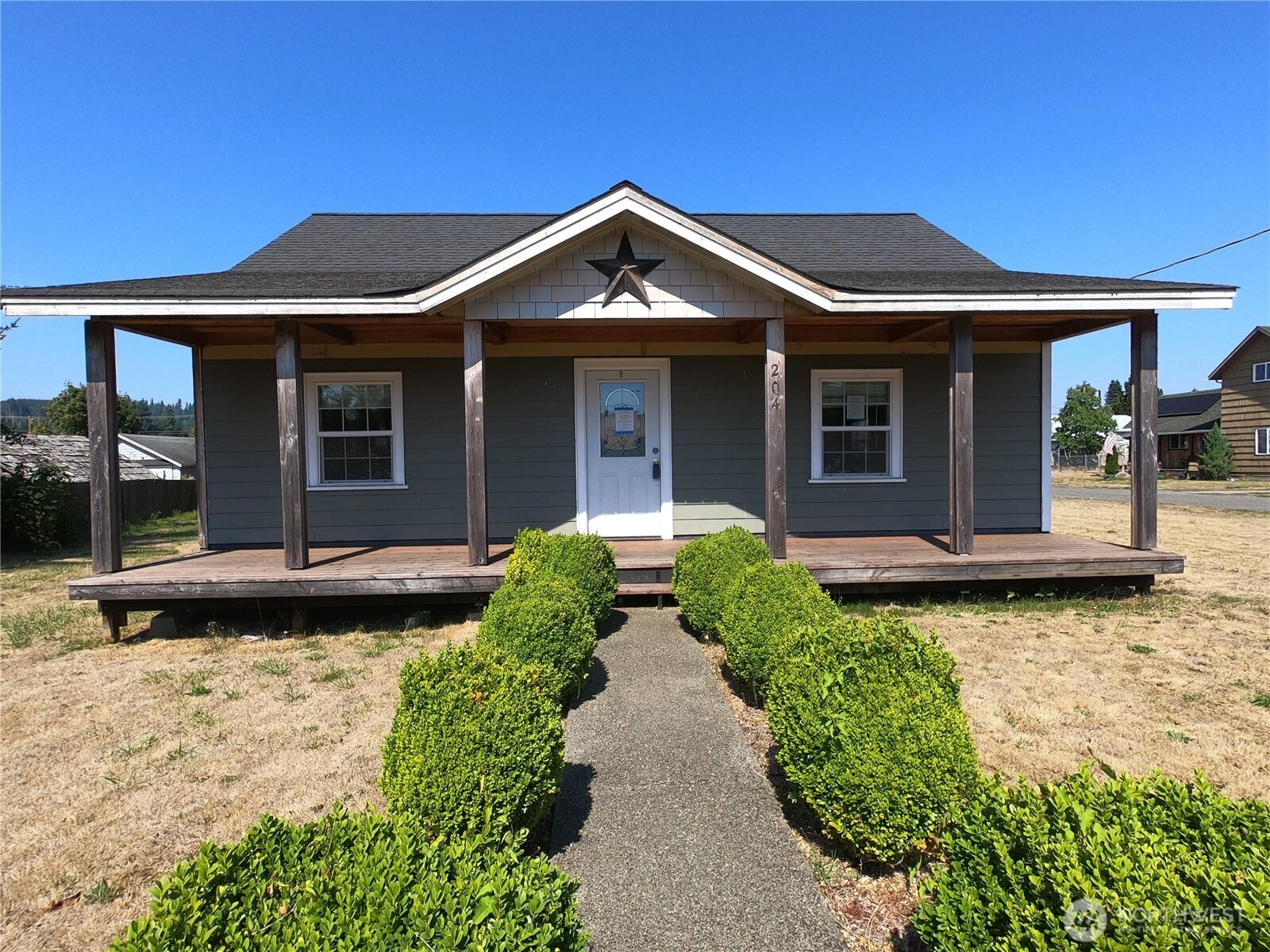 204 Chehalis Ave Pe Ell WA 98572