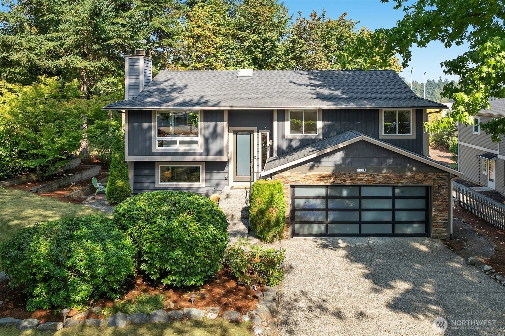 8004 NE 28th St Unit  Hunts Point WA 98004
