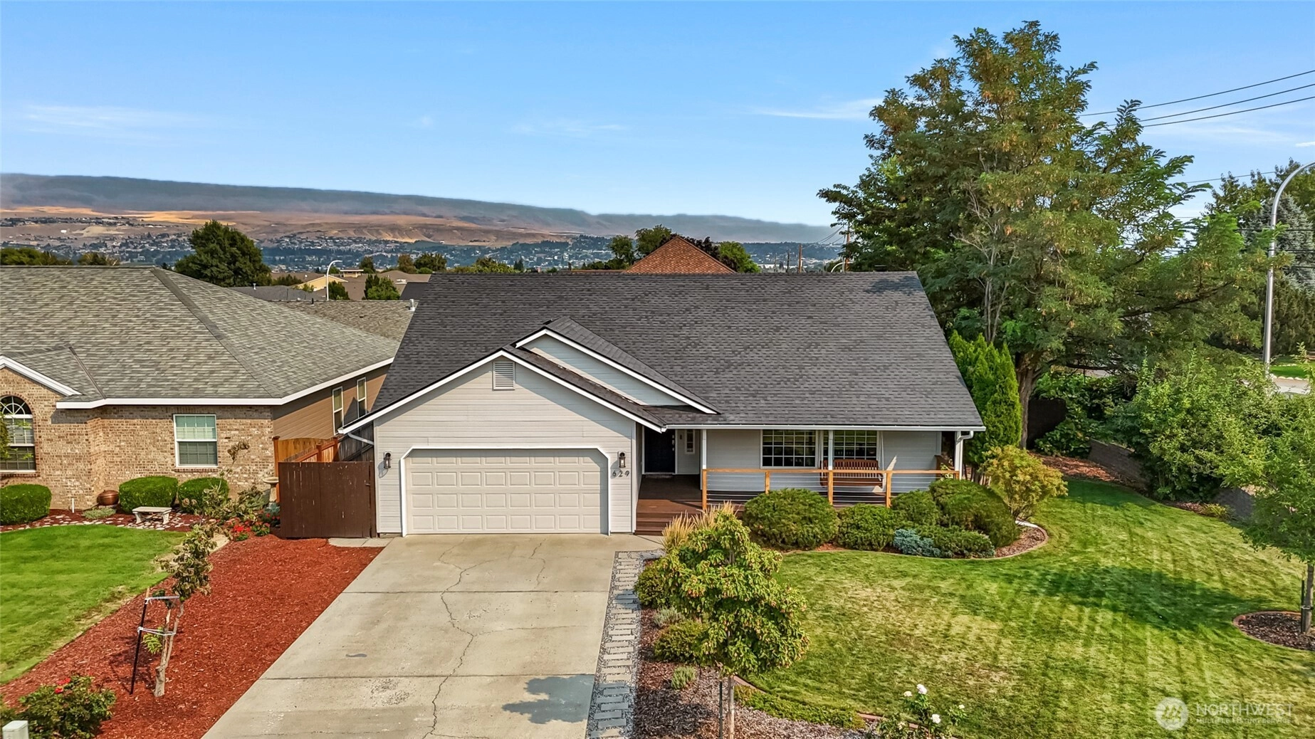629 Chinook Dr Unit  Wenatchee WA 98801