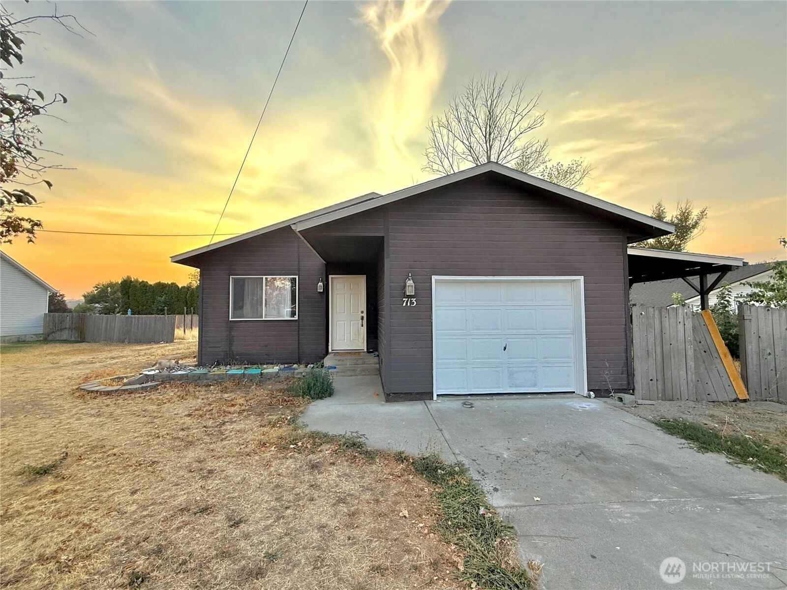 713 Locust St Unit  Omak WA 98841