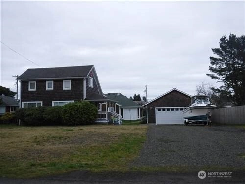 1704 Ocean Beach Blvd S Long Beach WA 98631