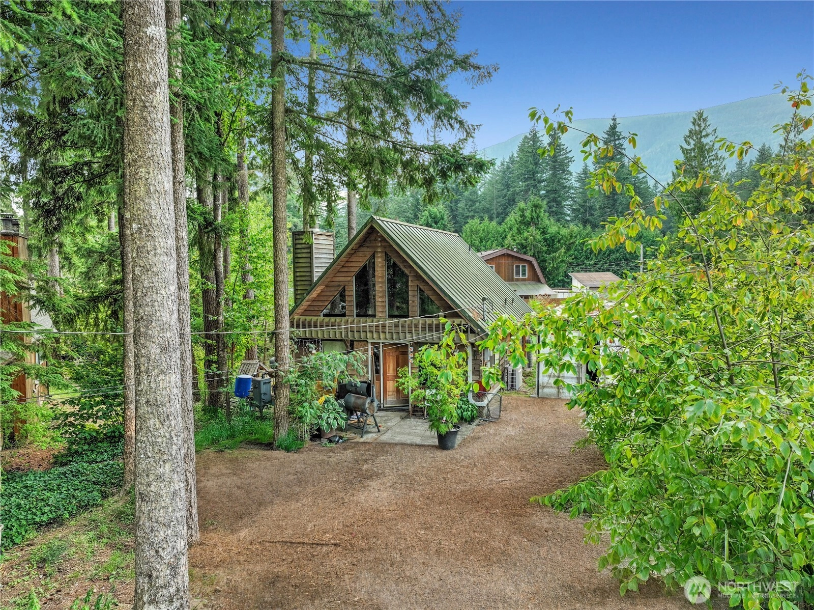 8467 Ivy Ct Maple Falls WA 98266