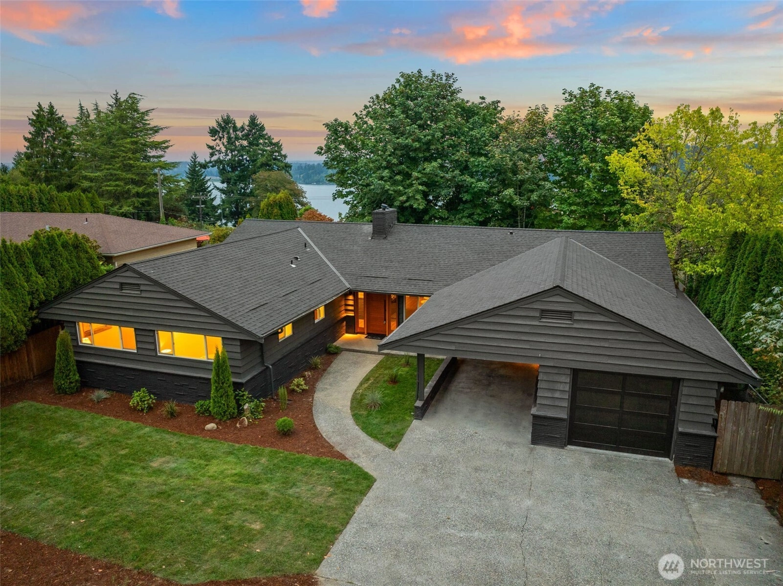 15604 37th Ave NE Lake Forest Park WA 98155