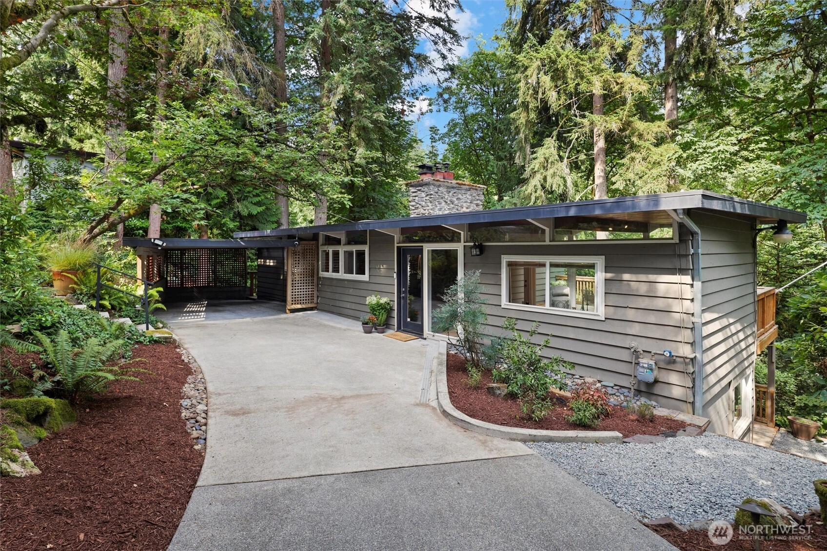 2870 NE 183rd St Unit  Lake Forest Park WA 98155