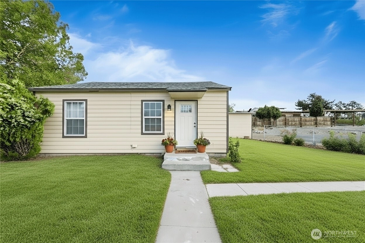 278 NW Calla Loop Royal City WA 99357