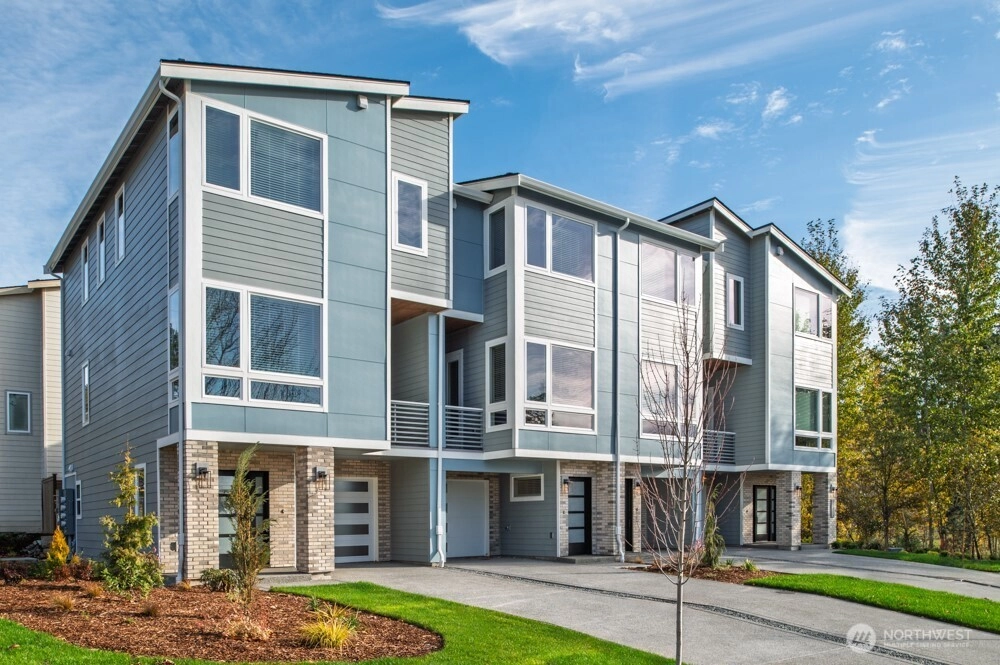 12806 66th Ave S Unit  Seattle WA 98178