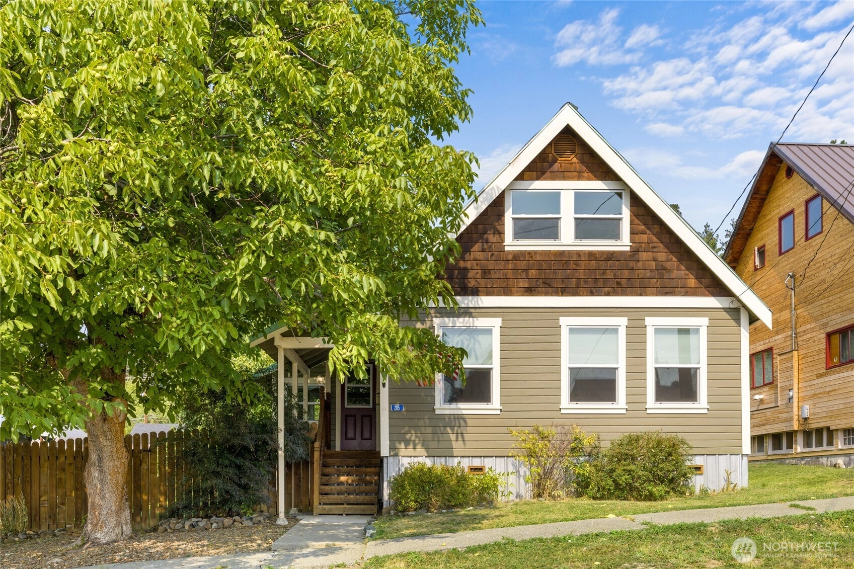 205 E Arizona Ave Roslyn WA 98941