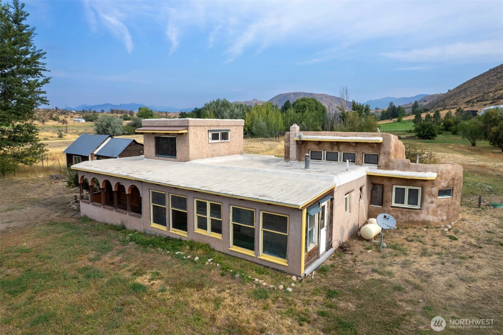 574 Twisp-winthrop Eastside Rd Unit  Winthrop WA 98862