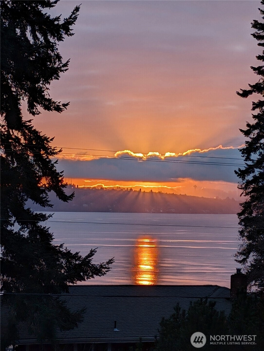 12079 Sunrise Dr NE Bainbridge Island WA 98110