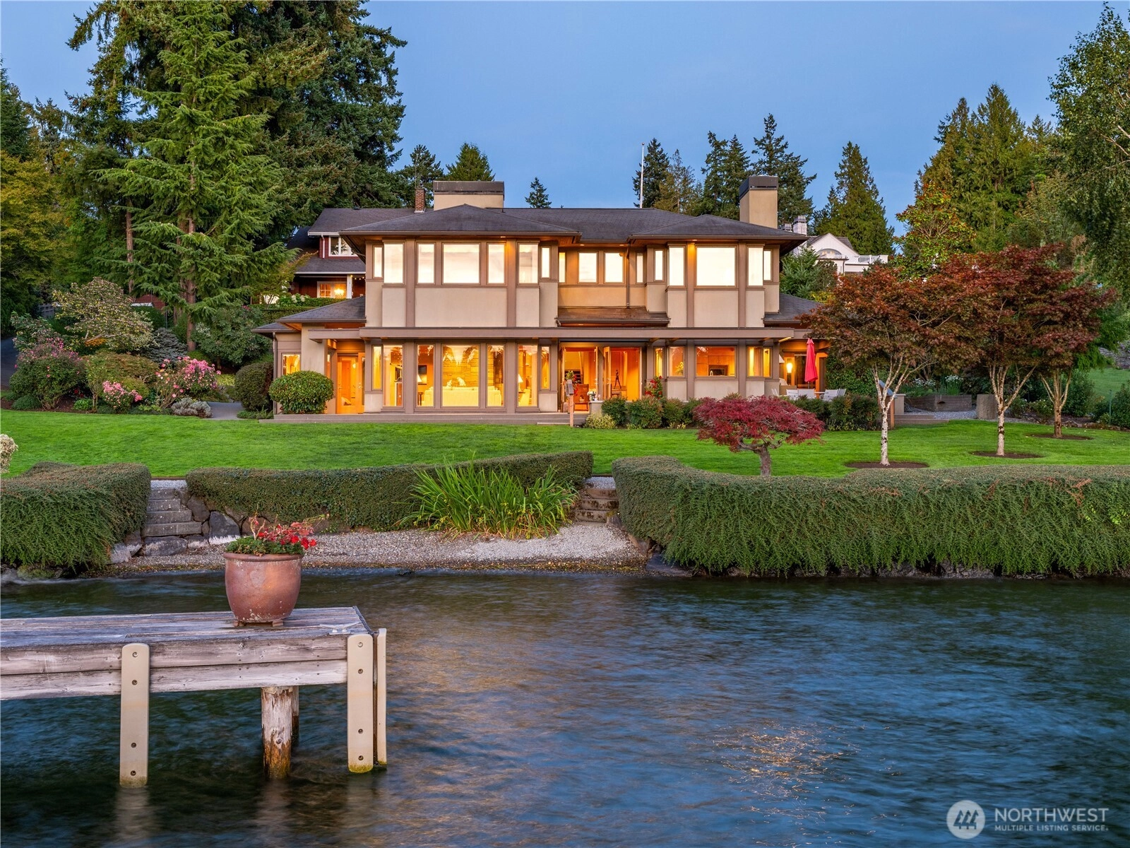9001 NE 40th Pl Yarrow Point WA 98004