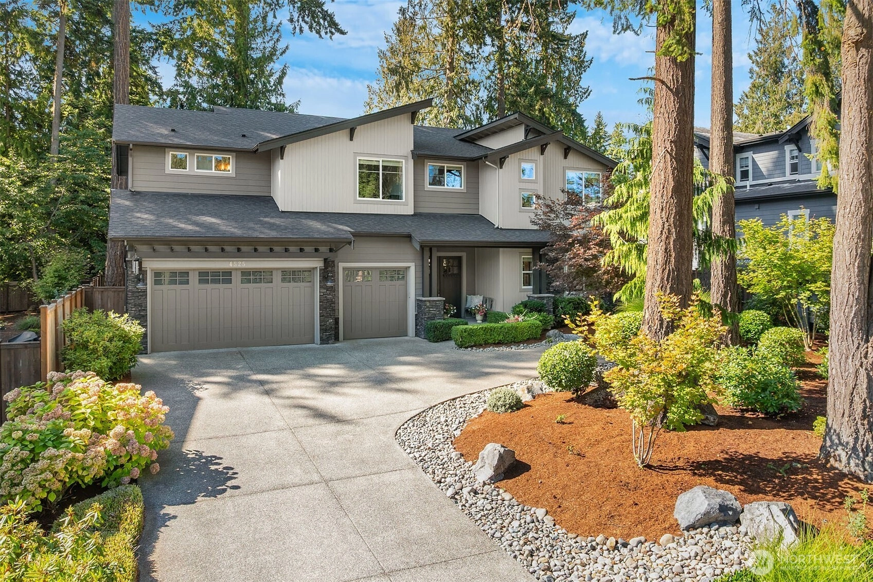 4525 90th Ave SE Mercer Island WA 98040