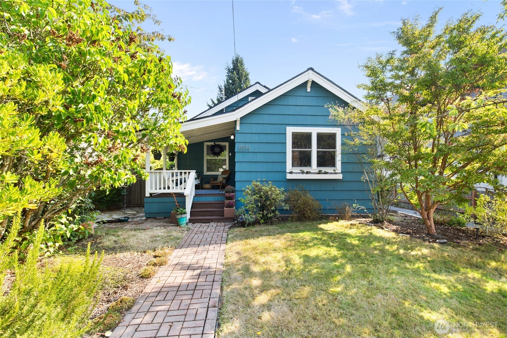 8518 11th Ave NW Seattle WA 98117