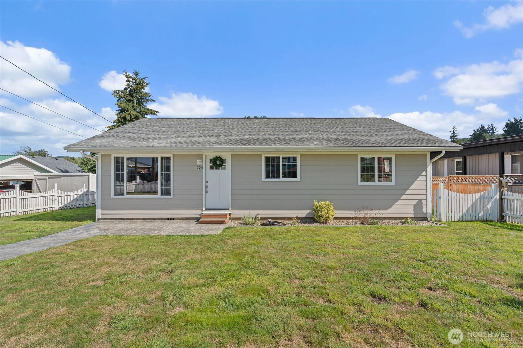 925 Limit St Raymond WA 98577