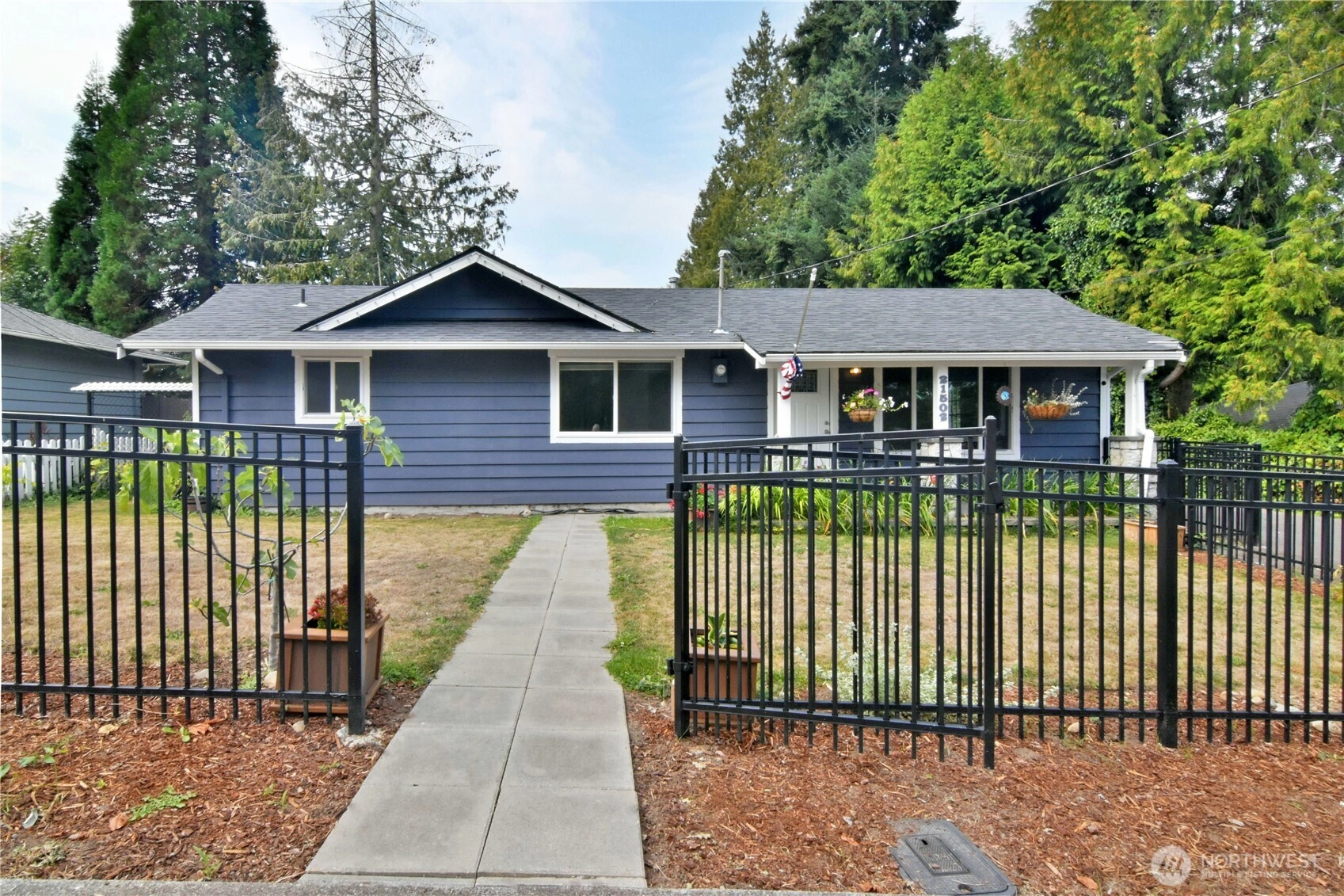 21502 52nd Ave W Mountlake Terrace WA 98043