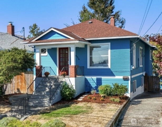 2418 S Irving St Unit  Seattle WA 98144